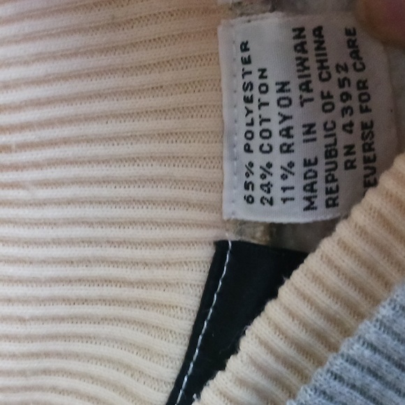 Vintage women's sweatshirt brand- ROW G, sz Large. Light yellow/gray str… - Picture 8 of 15